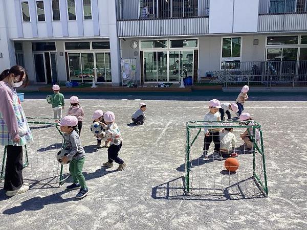 さくら組　園庭遊び